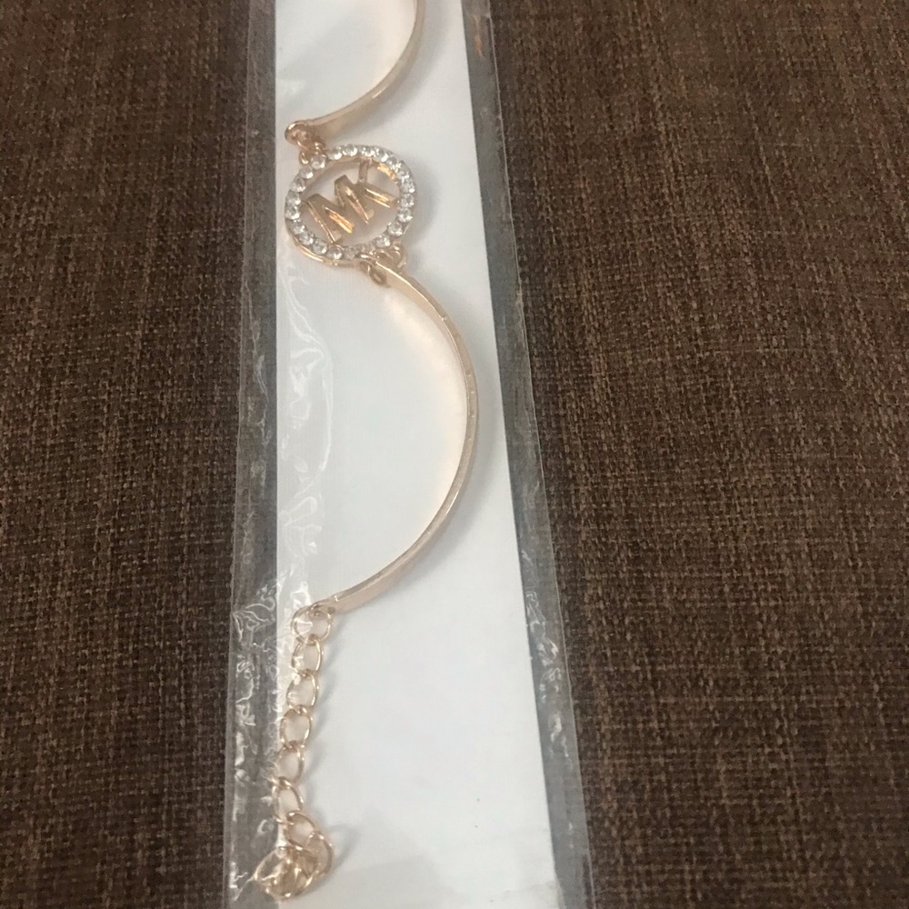 Nice bracelet it’s brand new